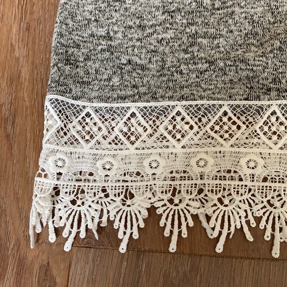 Girls skirt and sweater set (2 pieces) size 10 - Picture 9 of 9